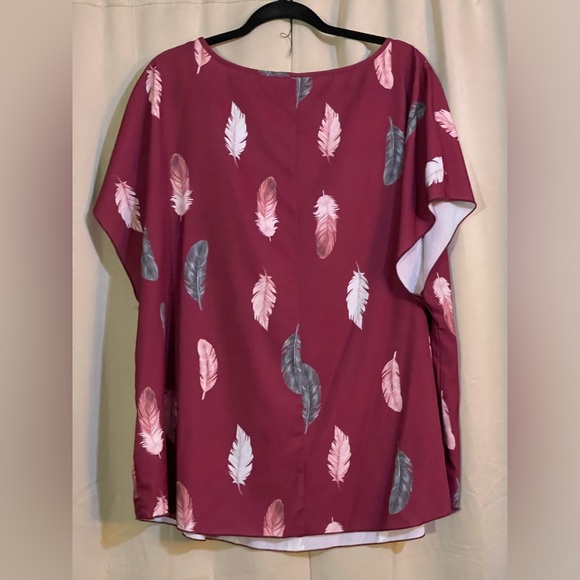 Feather Top - Picture 2 of 2